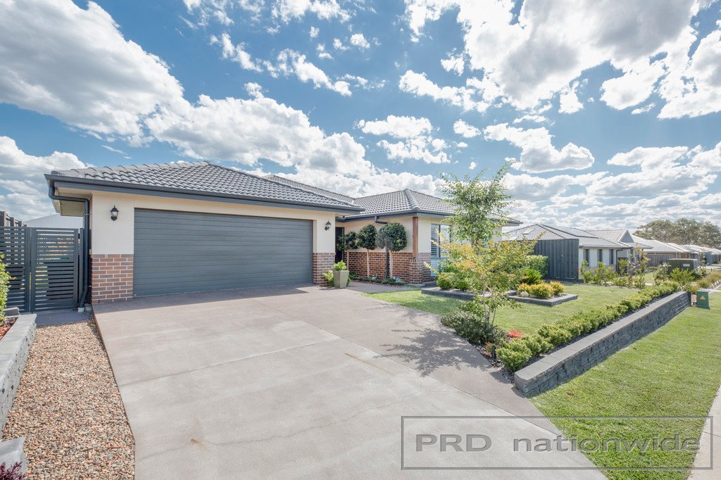 27 Arrowtail Street CHISHOLM 2