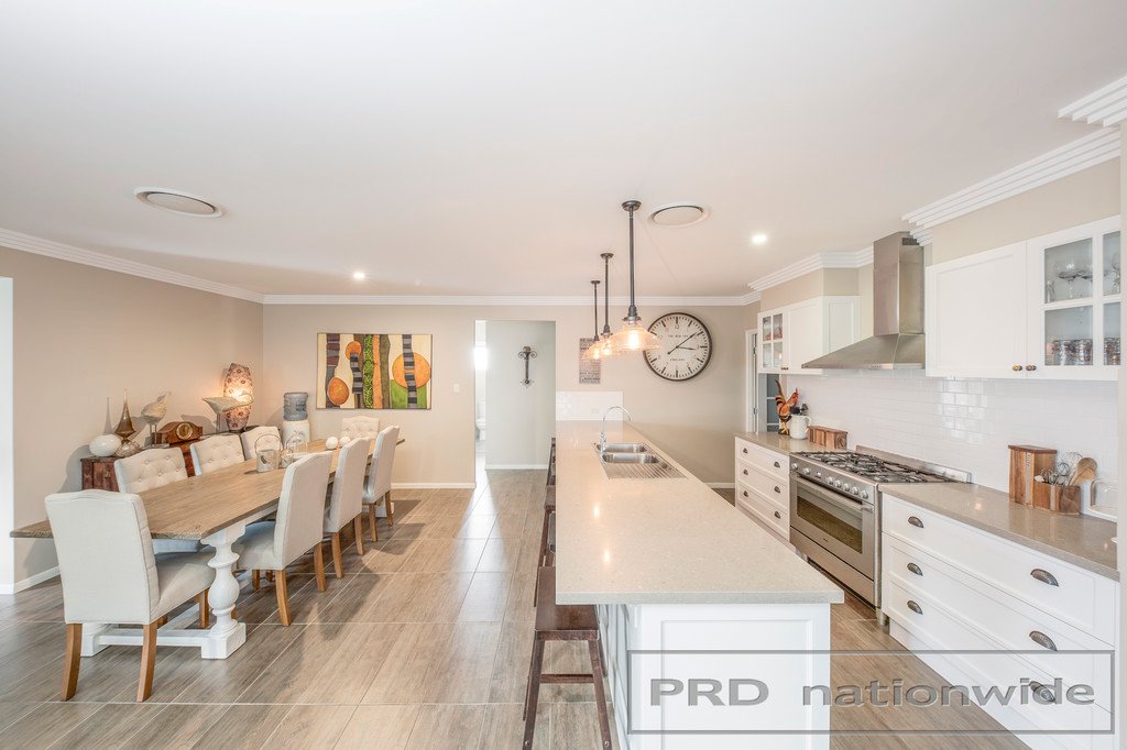 27 Arrowtail Street CHISHOLM 4