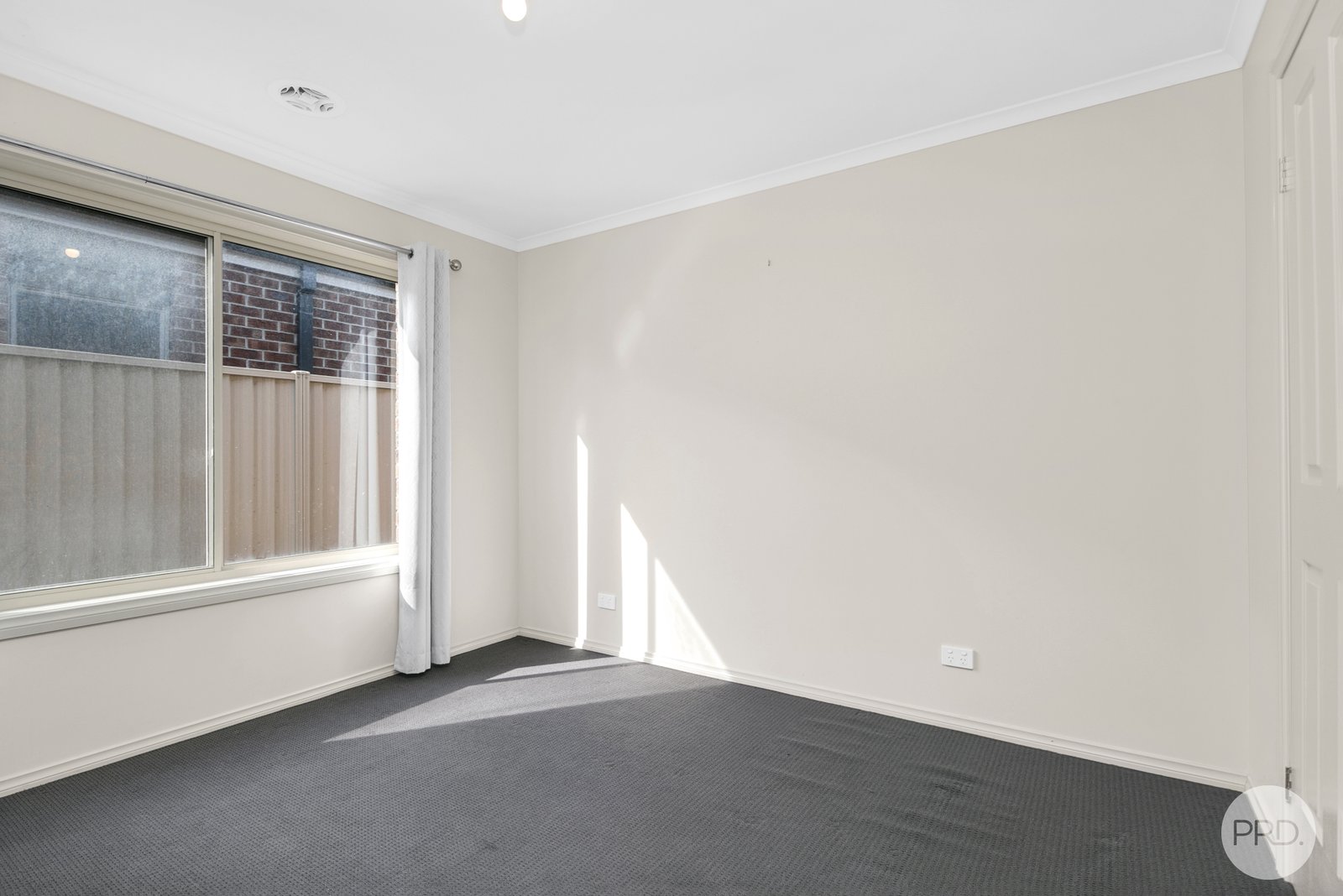 27 Ascot Gardens Drive DELACOMBE 10