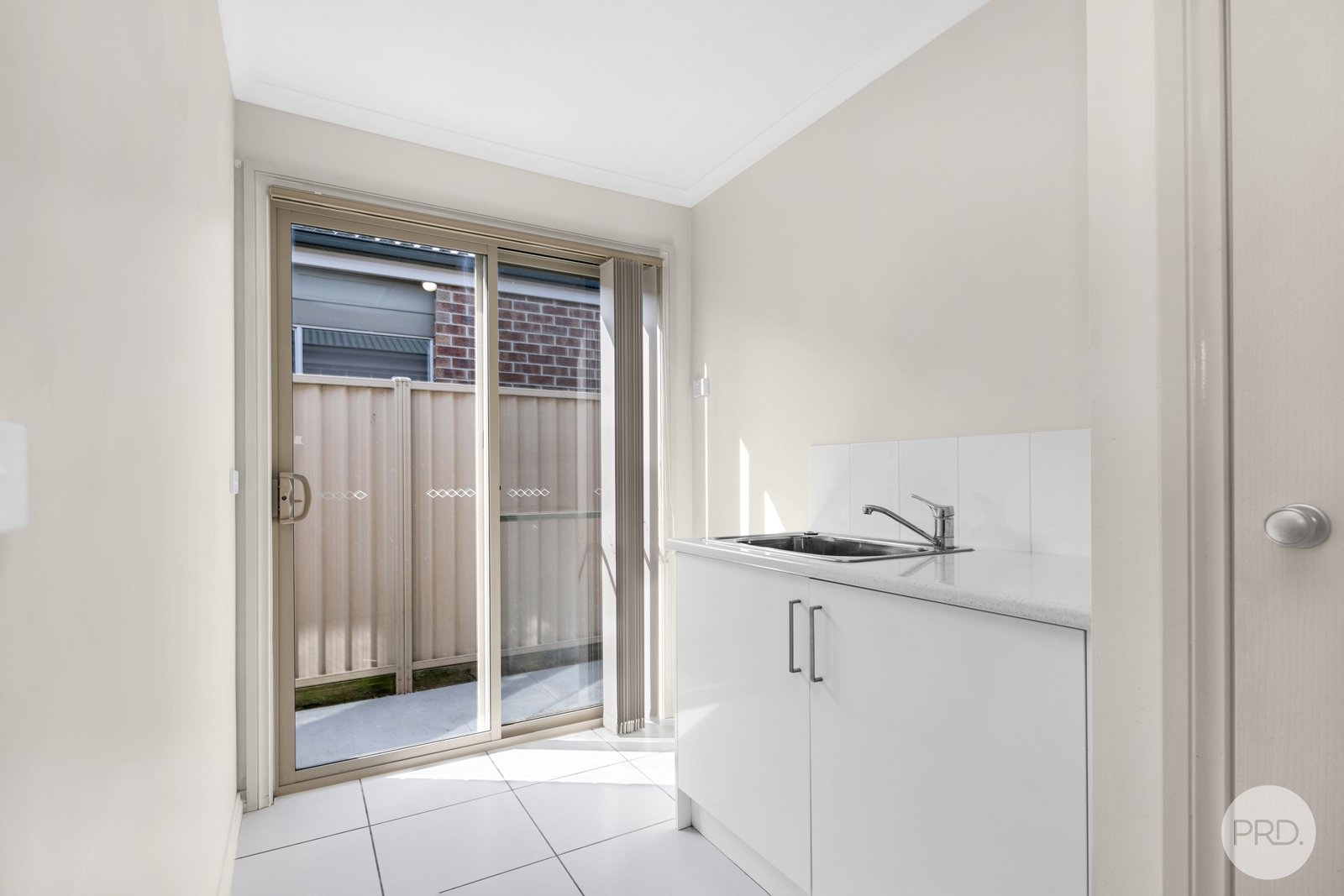 27 Ascot Gardens Drive DELACOMBE 12