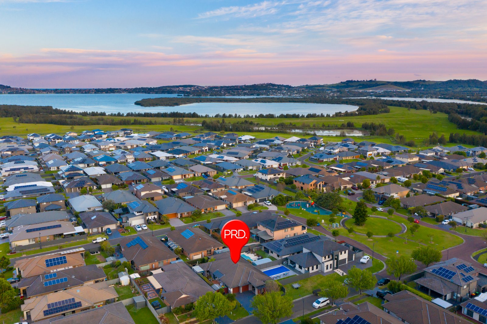 27 Athanlin Avenue HAYWARDS BAY 13