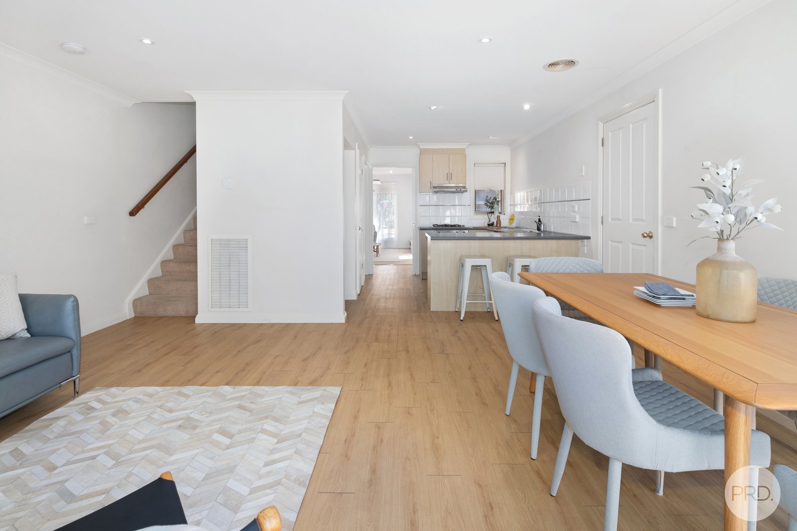 27 Ayrvale Avenue LAKE GARDENS 8