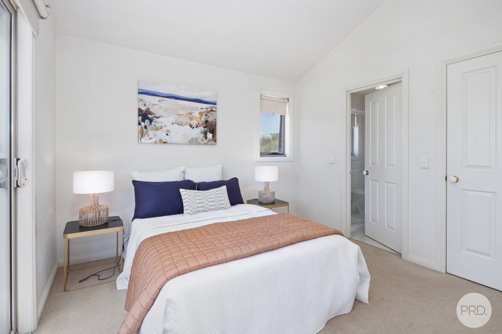 27 Ayrvale Avenue LAKE GARDENS 9