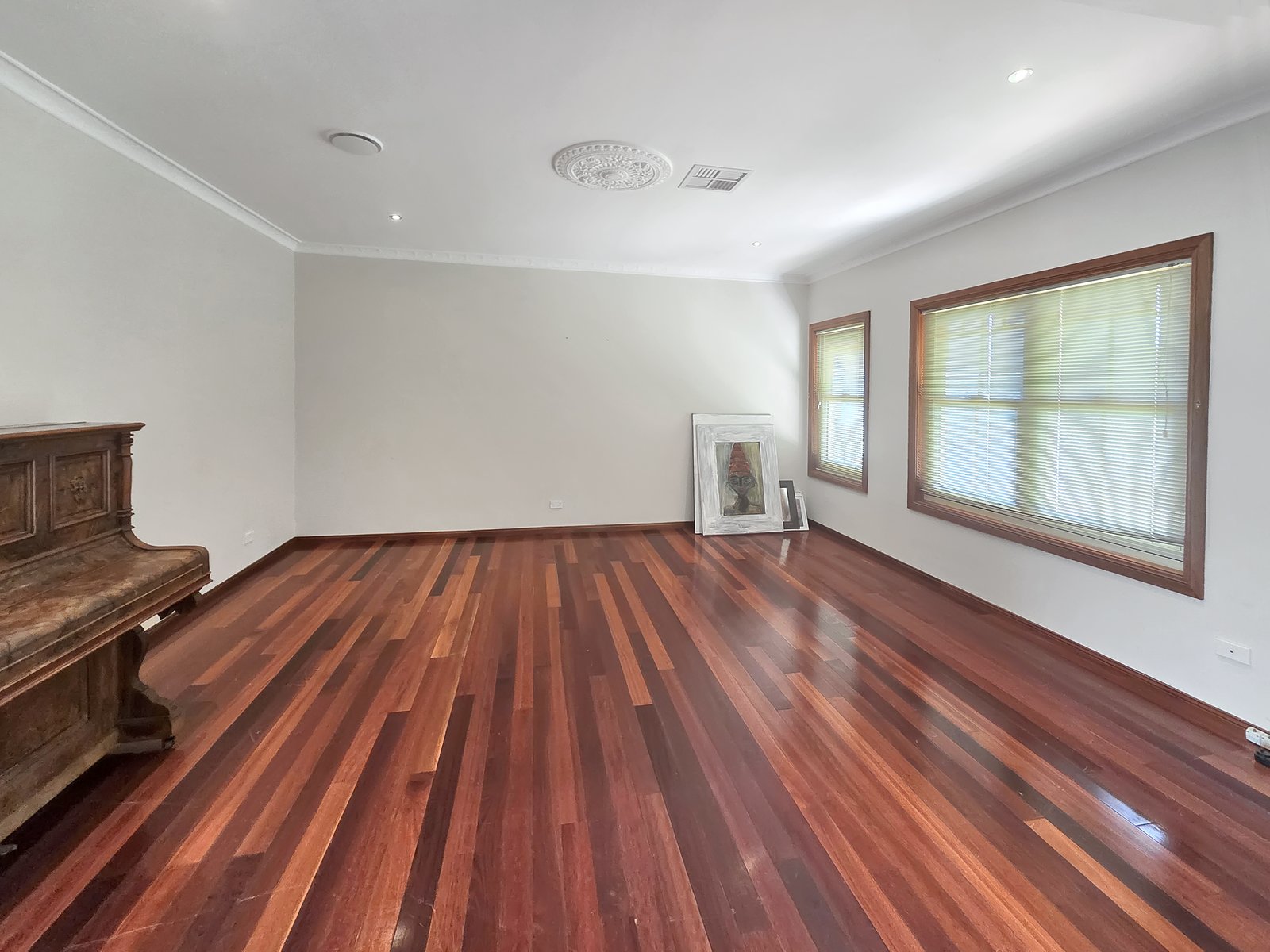 27 Baaners Ln  Little Hartley 8