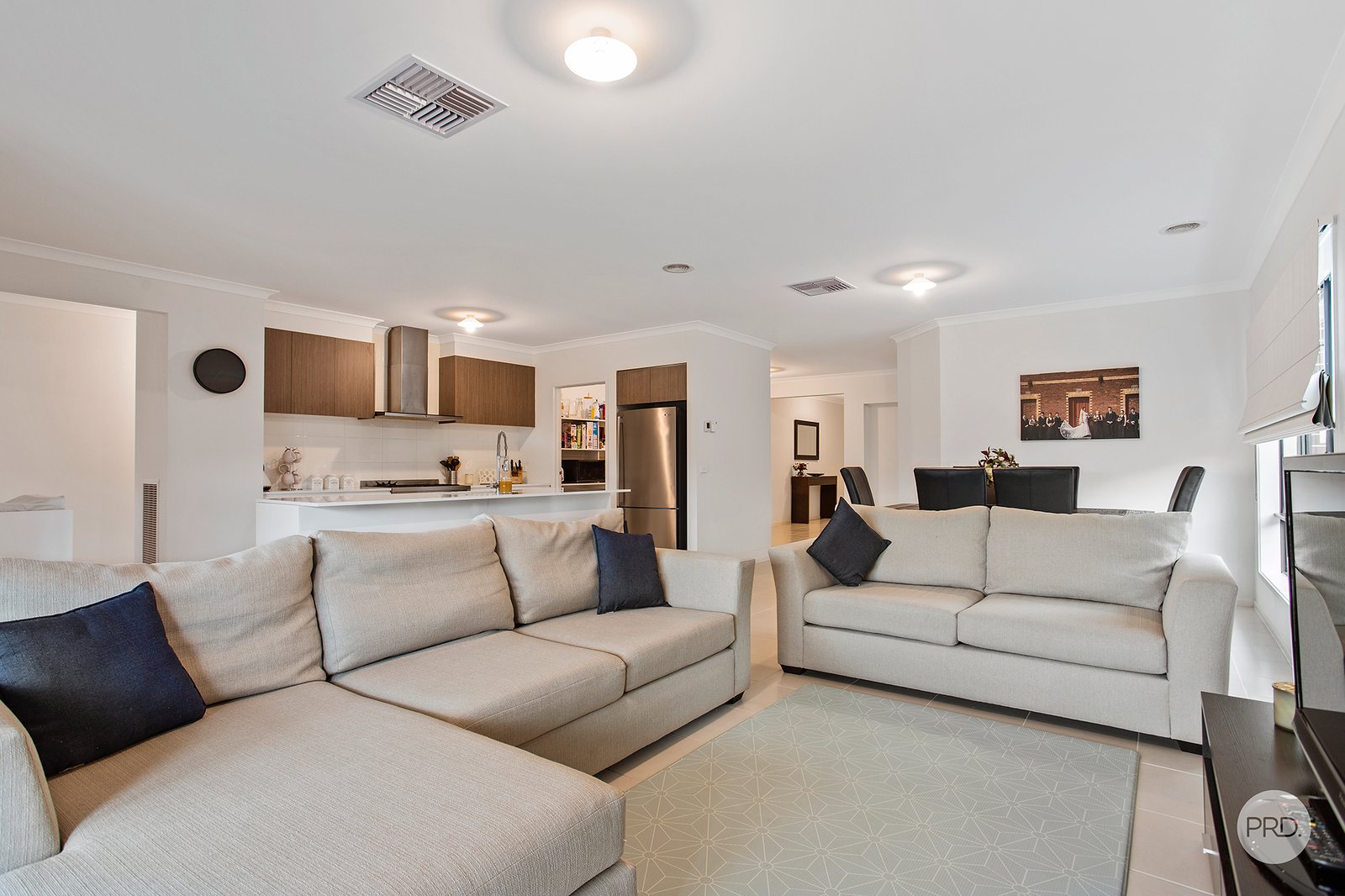 27 Bakers Lane STRATHFIELDSAYE 3