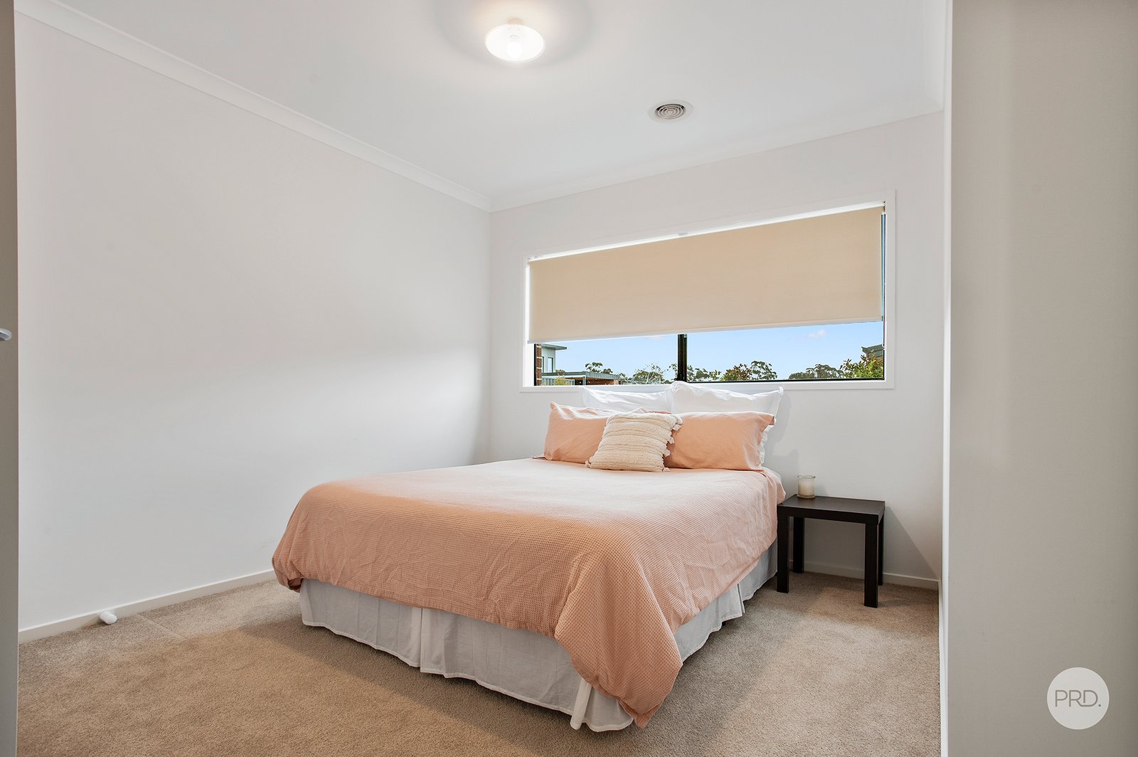 27 Bakers Lane STRATHFIELDSAYE 10