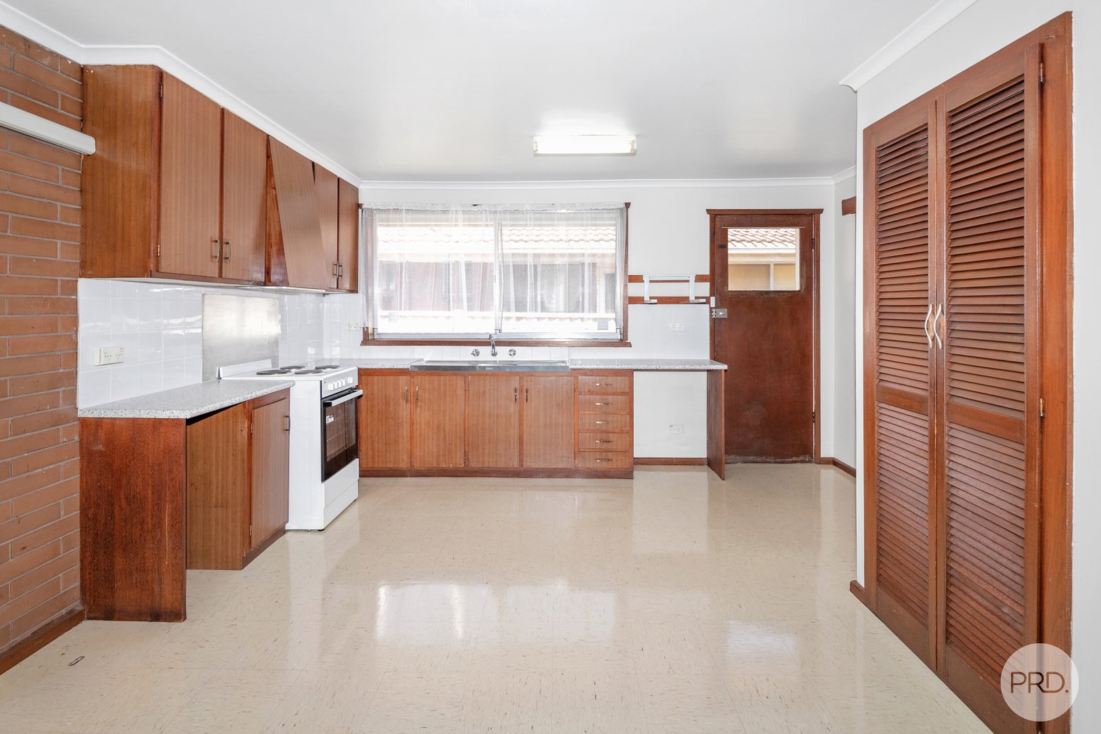 2/7 Baldwin Street WENDOUREE 3