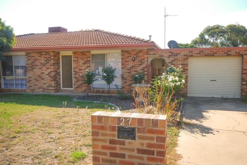 27 Balleroo Crescent GLENFIELD PARK 1