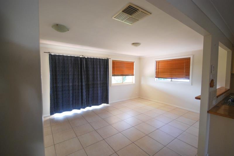 27 Balleroo Crescent GLENFIELD PARK 6