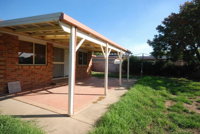 27 Balleroo Crescent GLENFIELD PARK 7