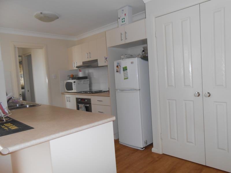 27 Banks Street TAMWORTH 4