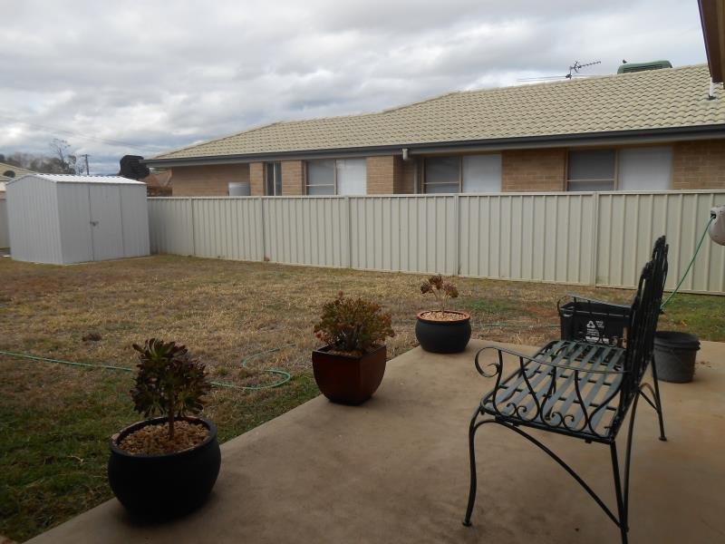 27 Banks Street TAMWORTH 6