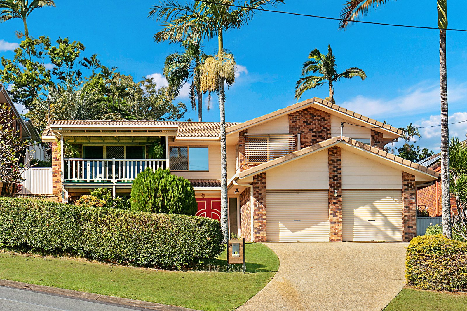 27 Banora Hills Drive BANORA POINT 2