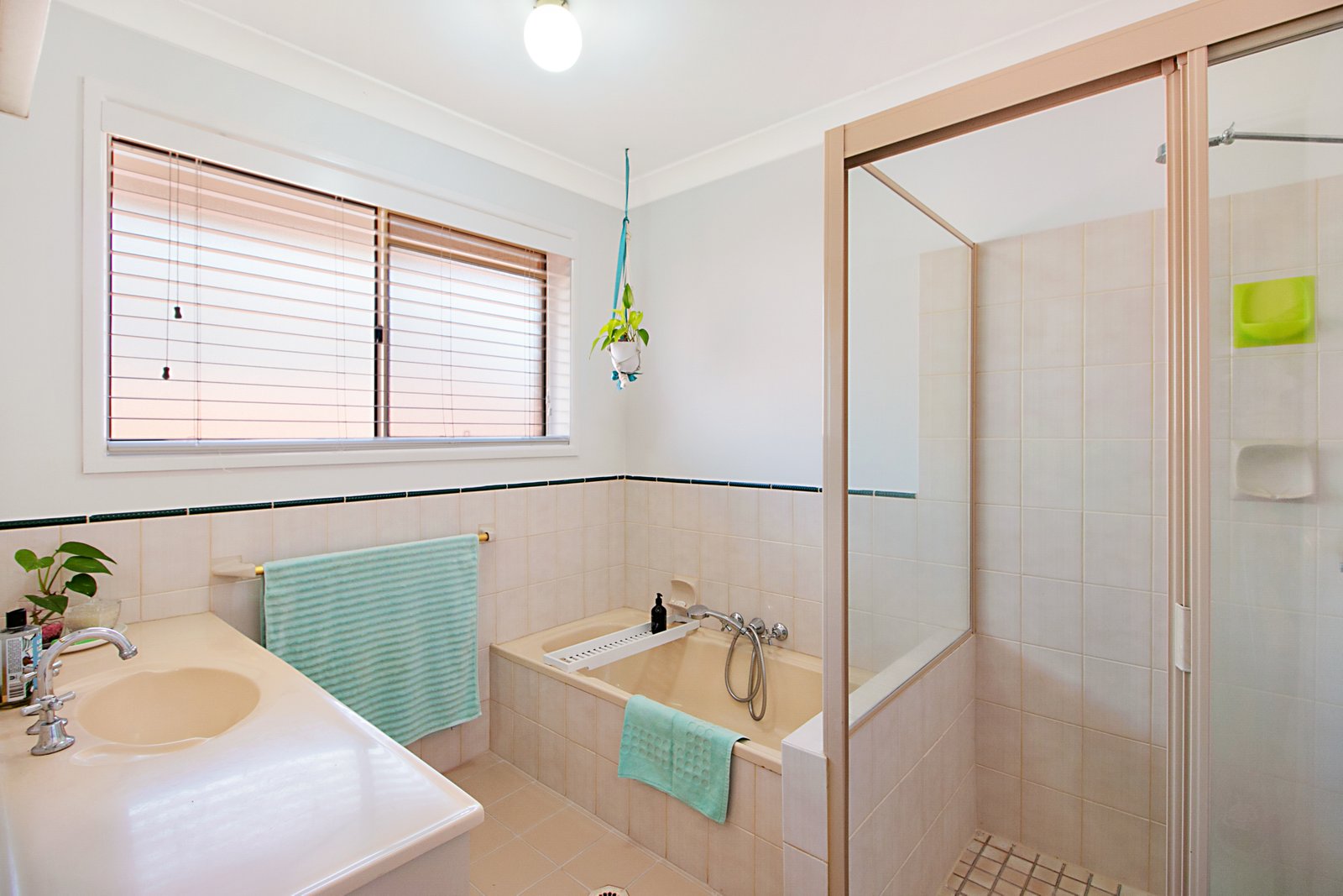 27 Banora Hills Drive BANORA POINT 8