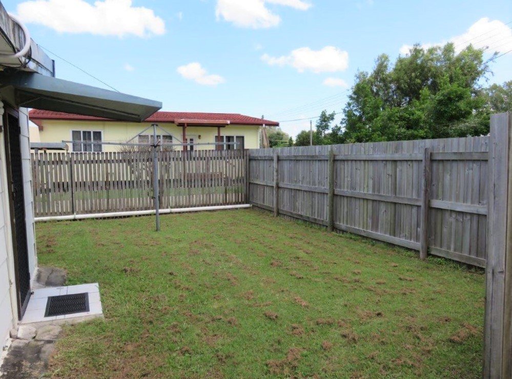 2/7 Barry Street PROSERPINE 1