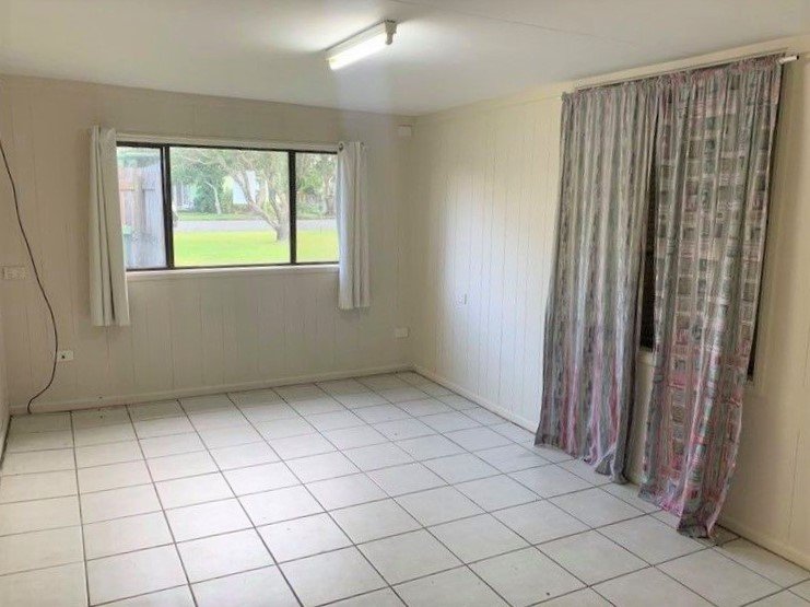 2/7 Barry Street PROSERPINE 4