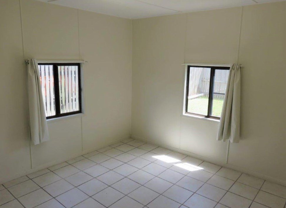 2/7 Barry Street PROSERPINE 5