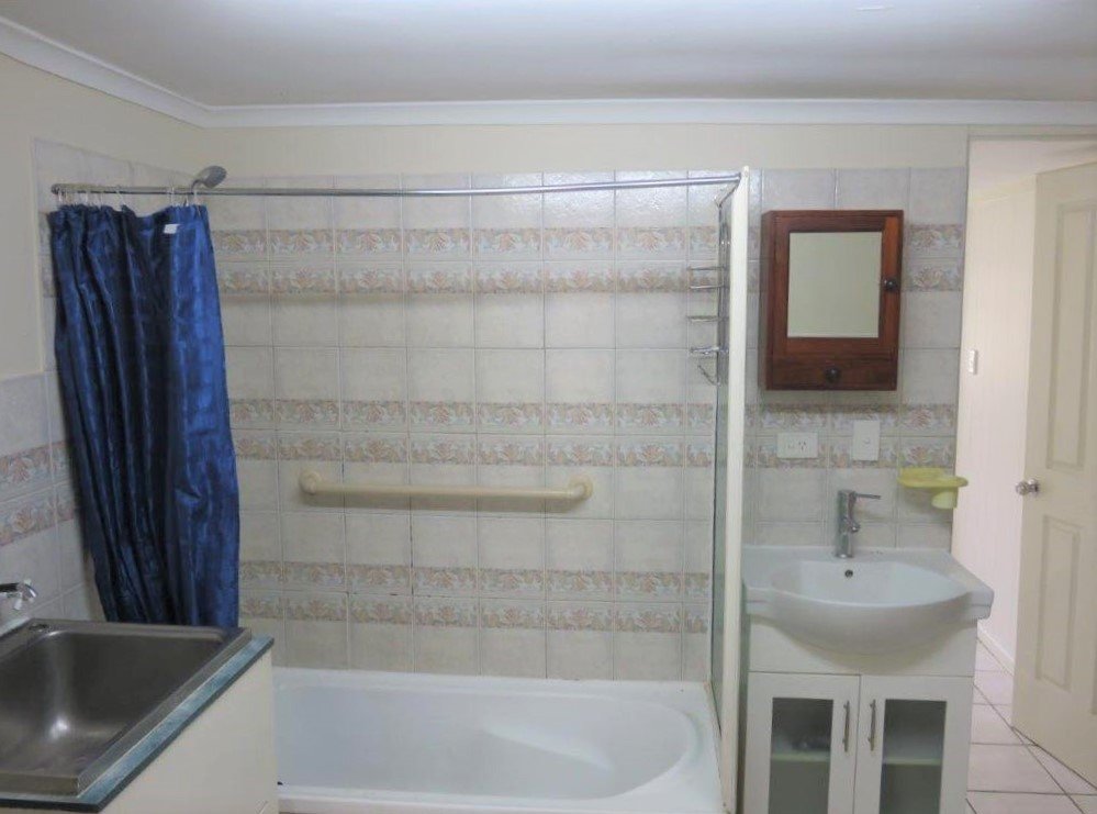 2/7 Barry Street PROSERPINE 7