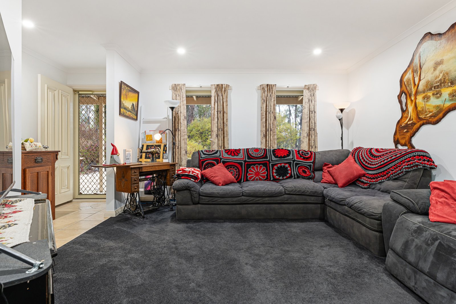 Gallery: 27 Barton Court