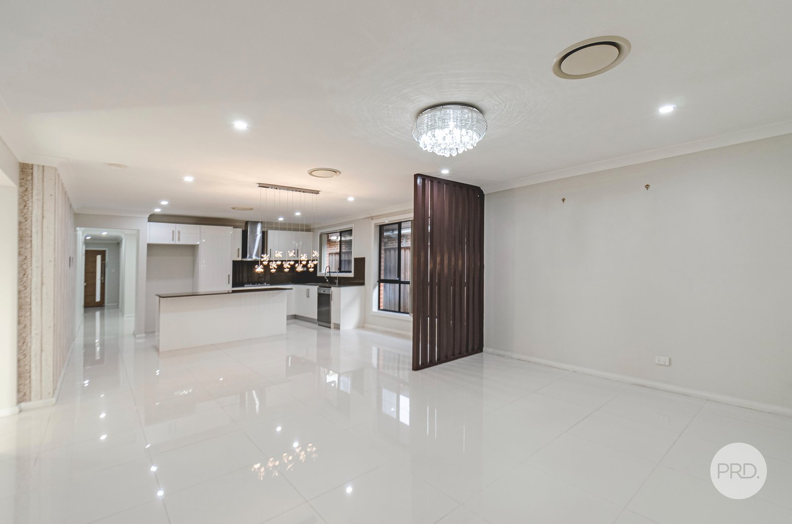 27 Baw Baw Ave  MINTO 5