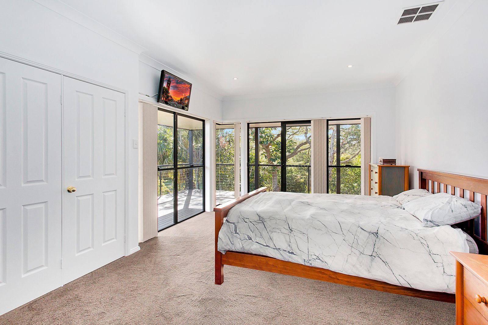 27 Bay Street DUNBOGAN 17