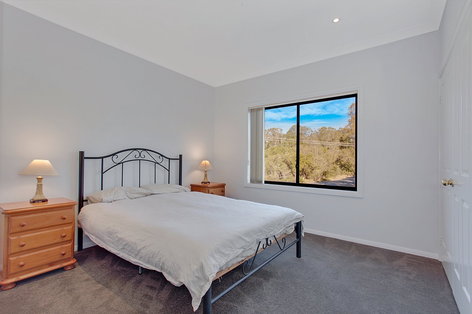 27 Bay Street DUNBOGAN 19