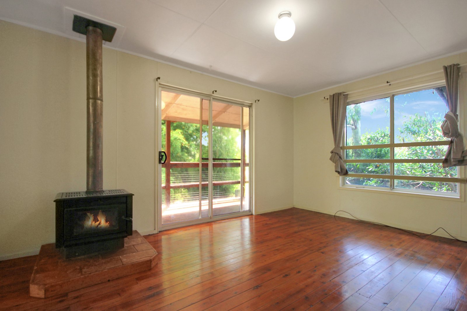 27 Bethesda Place KEW 4