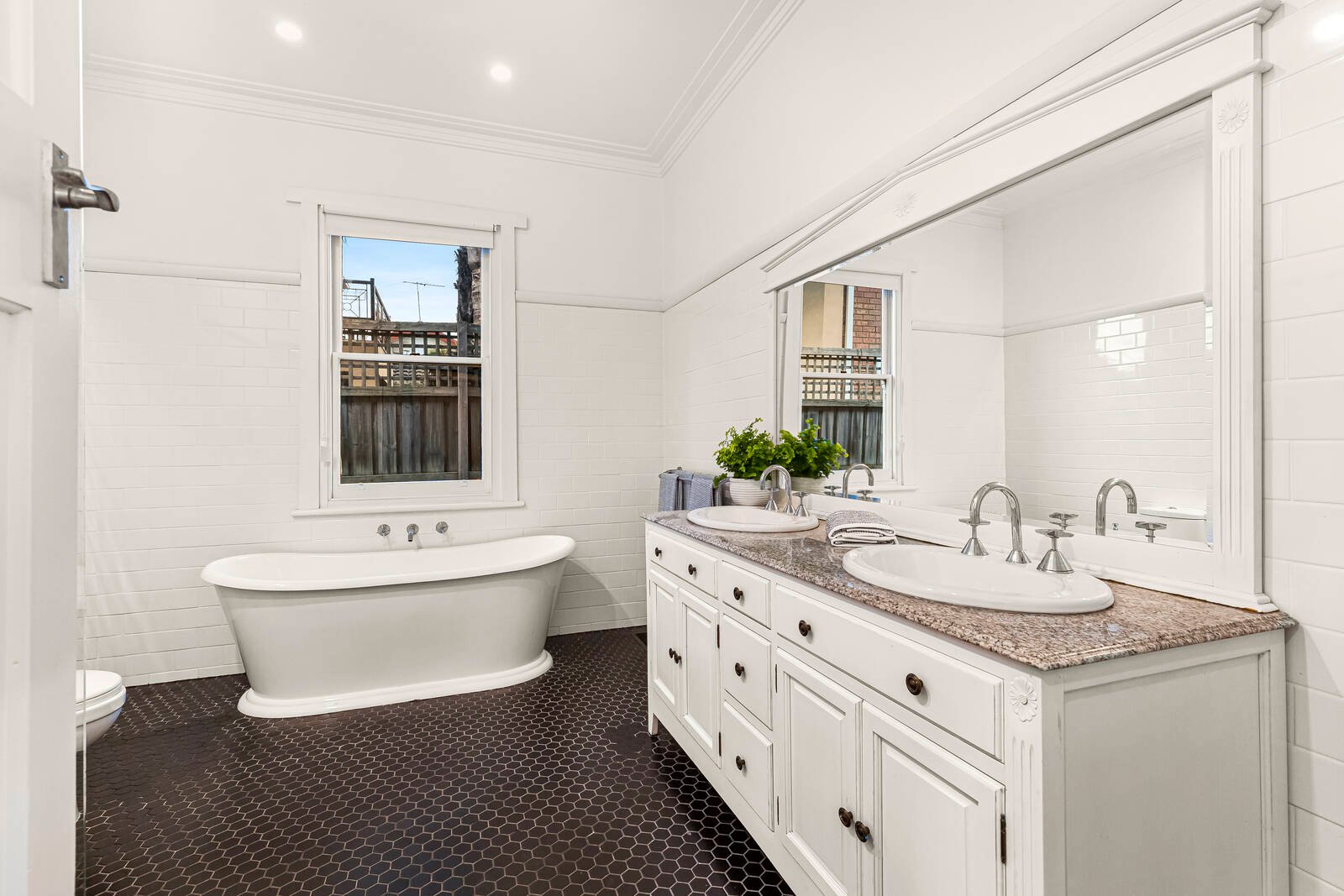 Real Estate and Property in 27 Bishop Street, Oakleigh, VIC