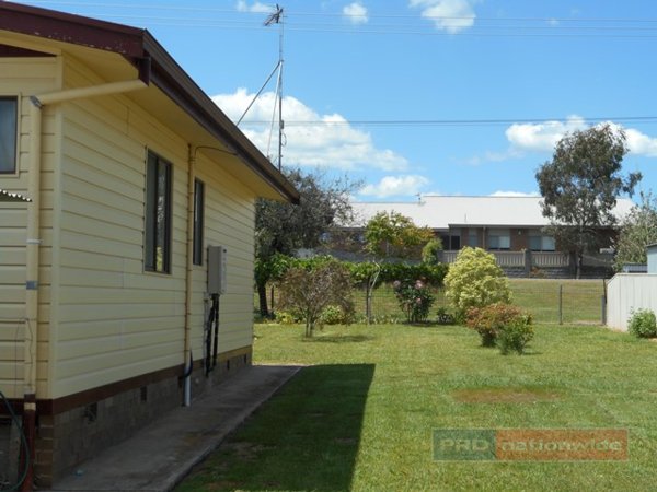 27 Blowering Road TUMUT 2