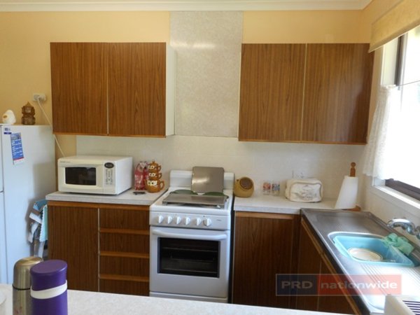 27 Blowering Road TUMUT 3