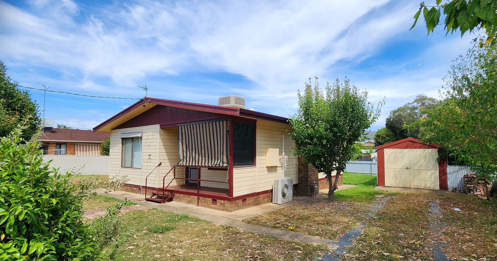 27 Blowering Road TUMUT 1
