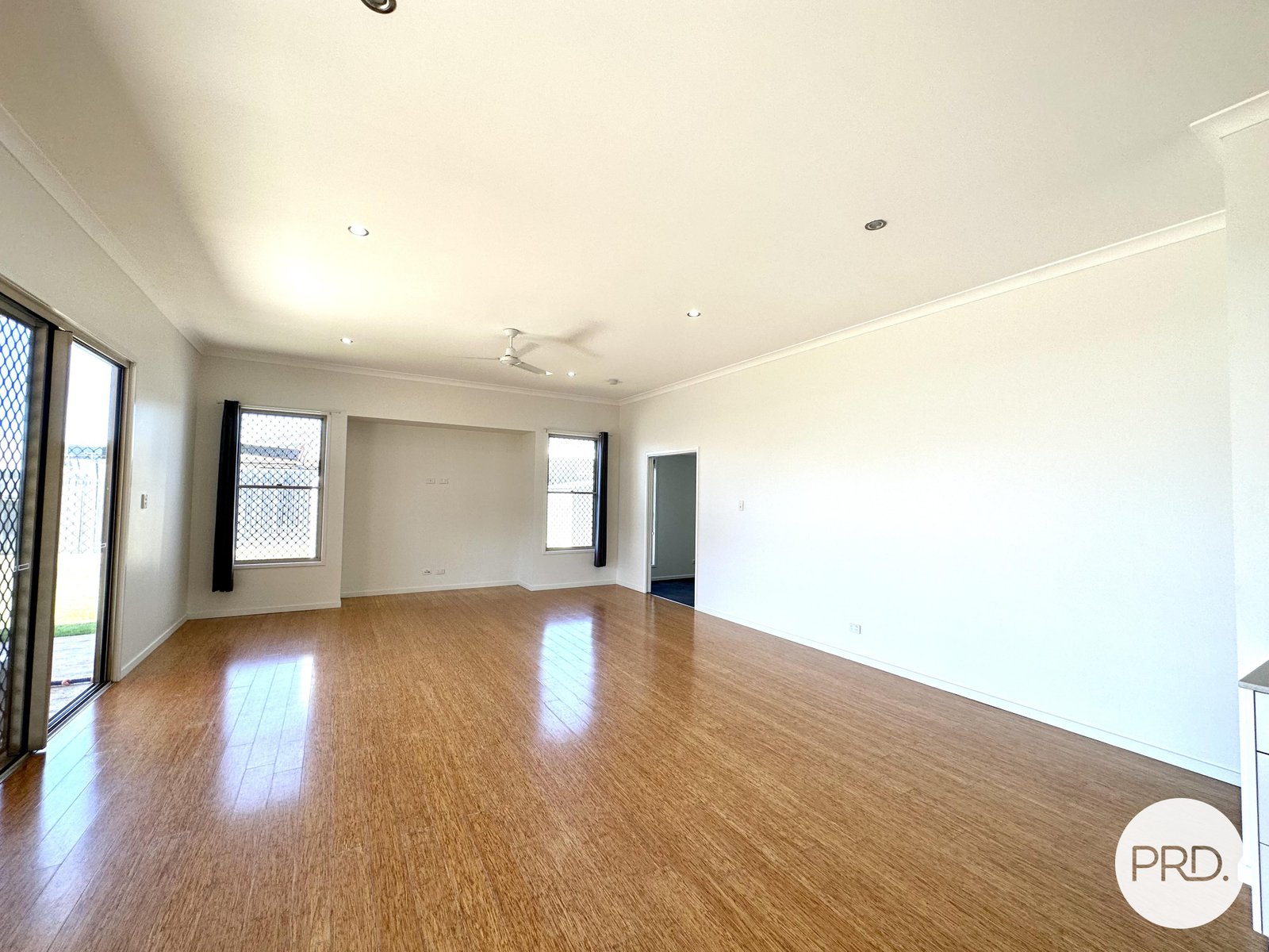 27 Bottlebrush Drive KIRKWOOD 12