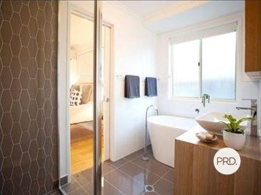 27 Busuttin Drive EIMEO 3