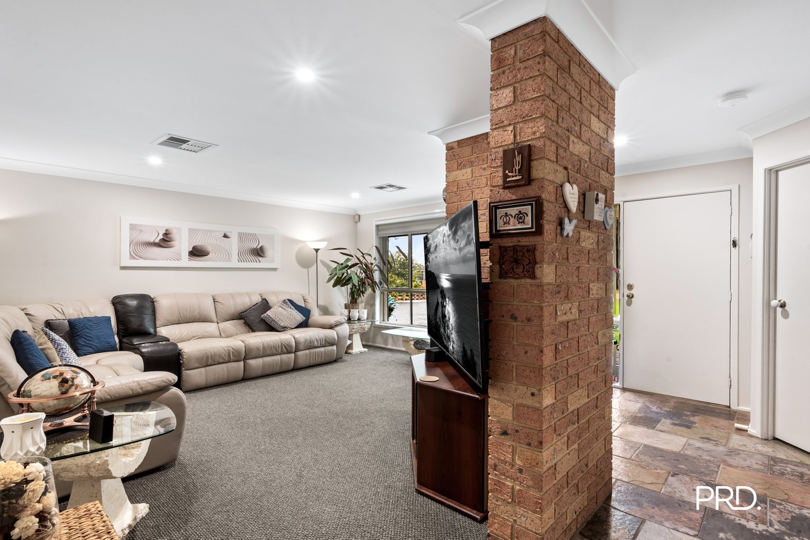 27 Buyu Road GLENMORE PARK 2