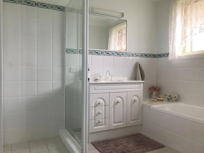 27 Caloola Street TAMWORTH 7