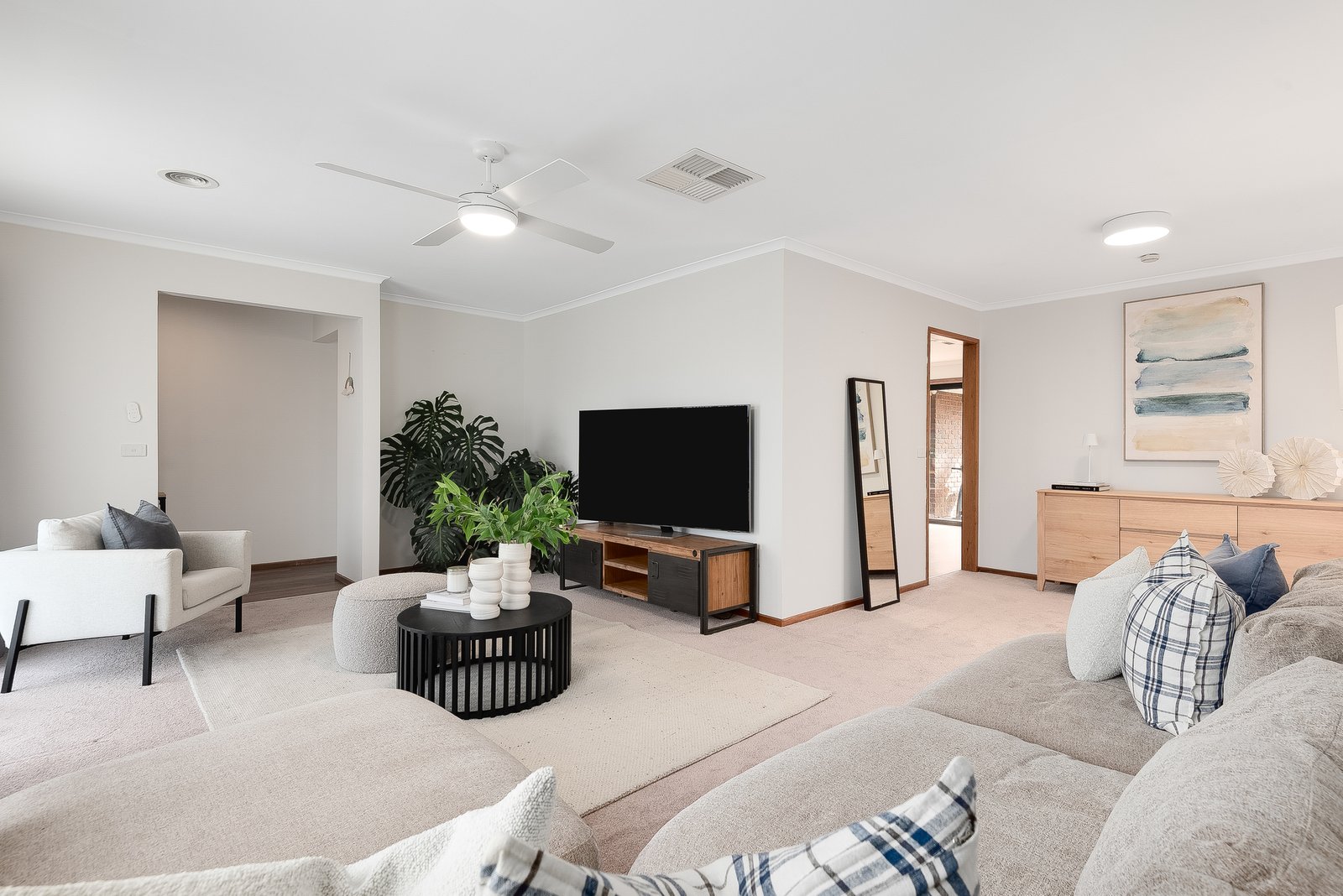 Gallery: 27 Cameron Crescent