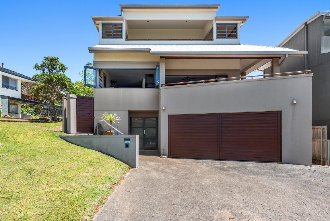 27 Camperdown Street COFFS HARBOUR 2