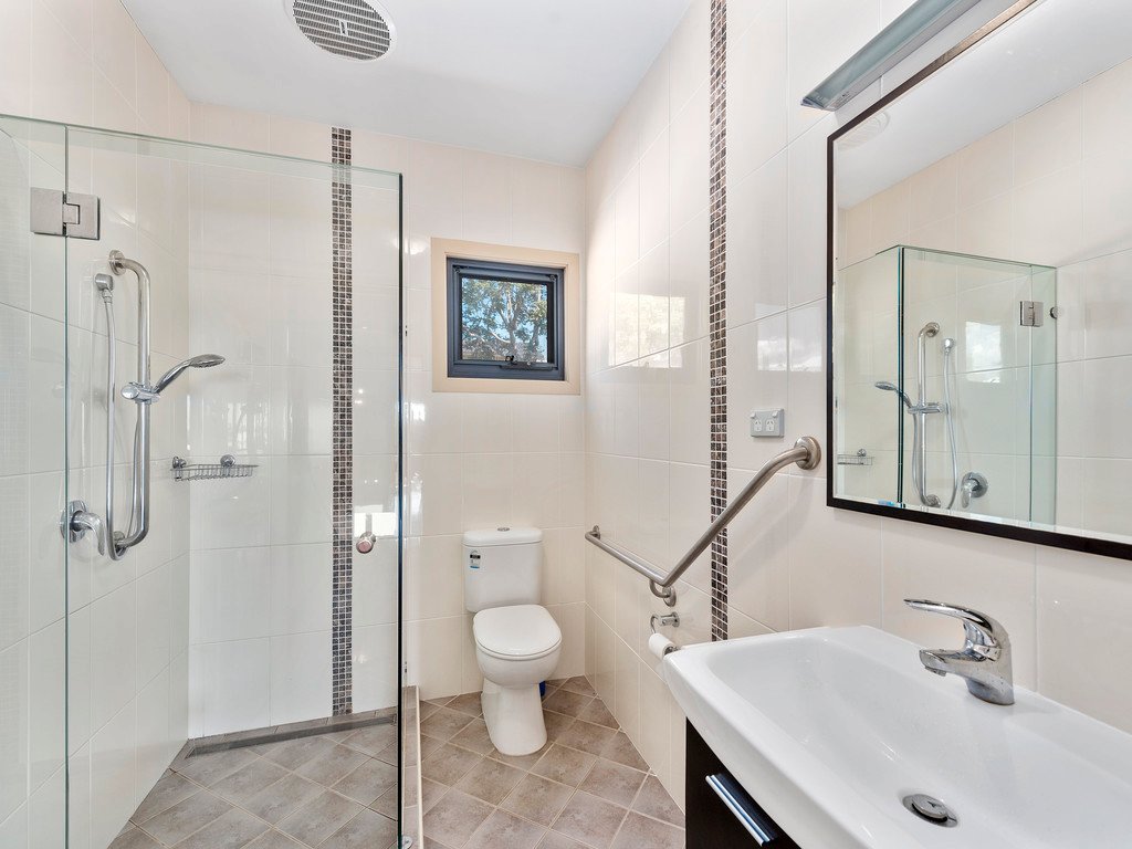 27 Camperdown Street COFFS HARBOUR 9