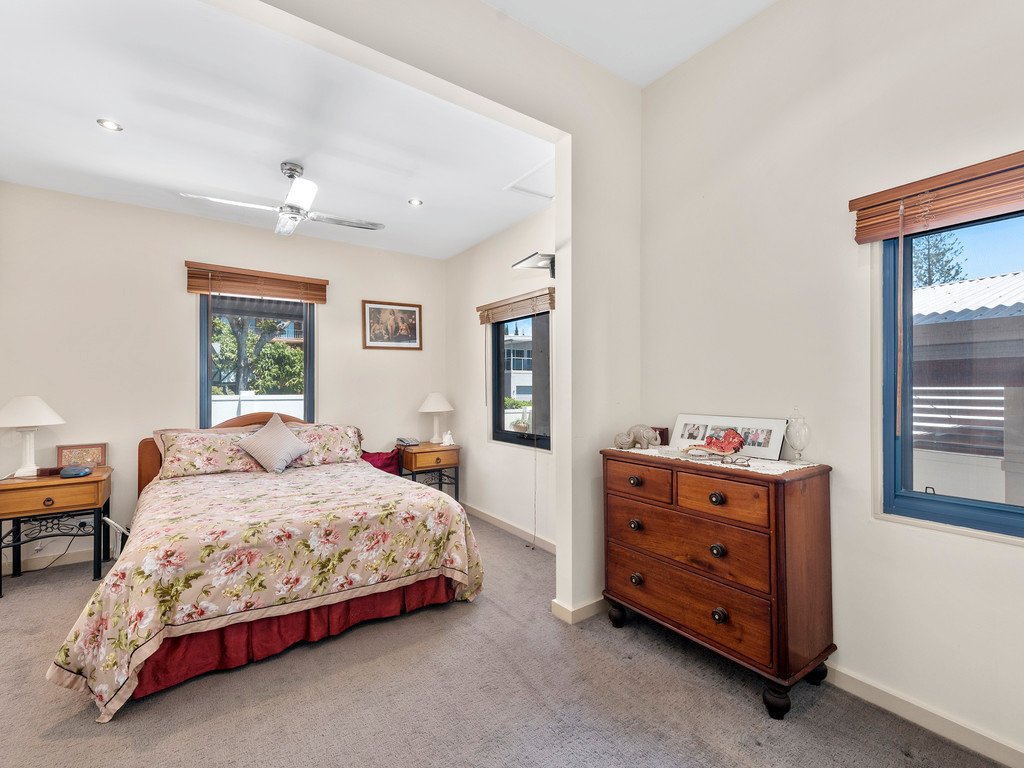 27 Camperdown Street COFFS HARBOUR 10