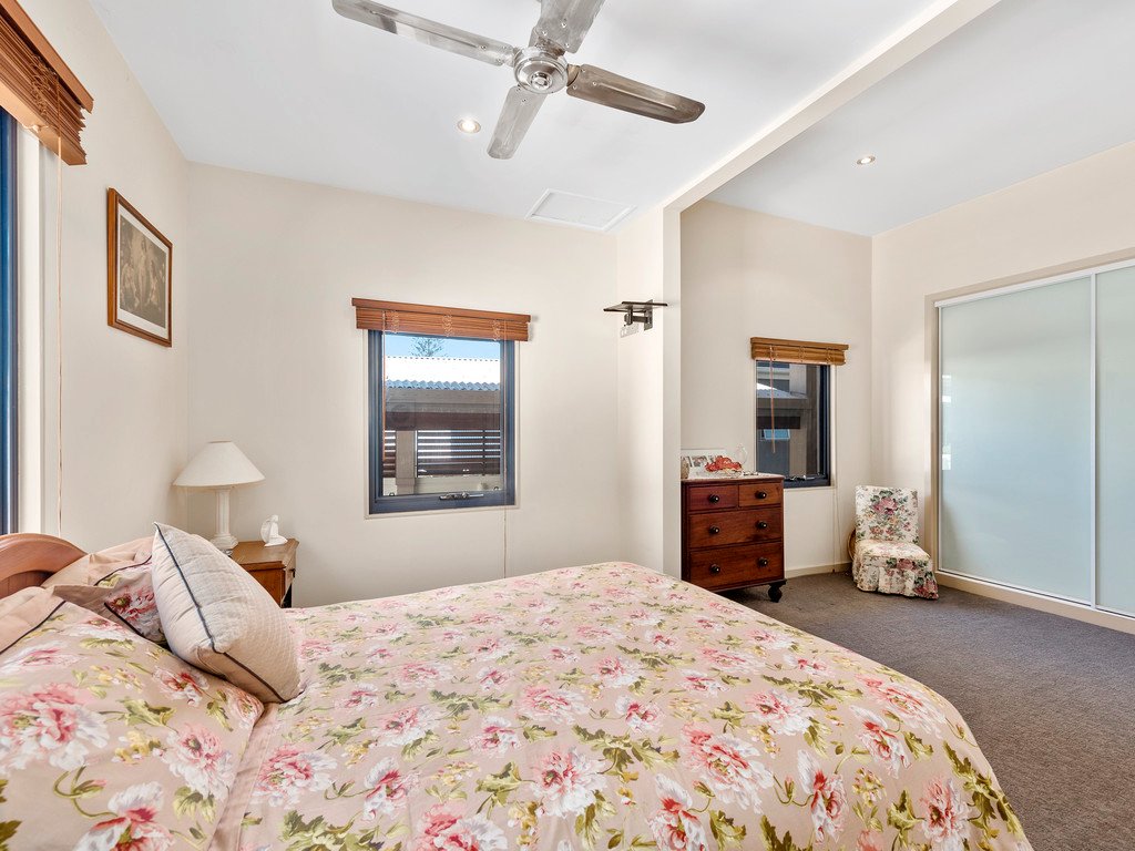 27 Camperdown Street COFFS HARBOUR 11