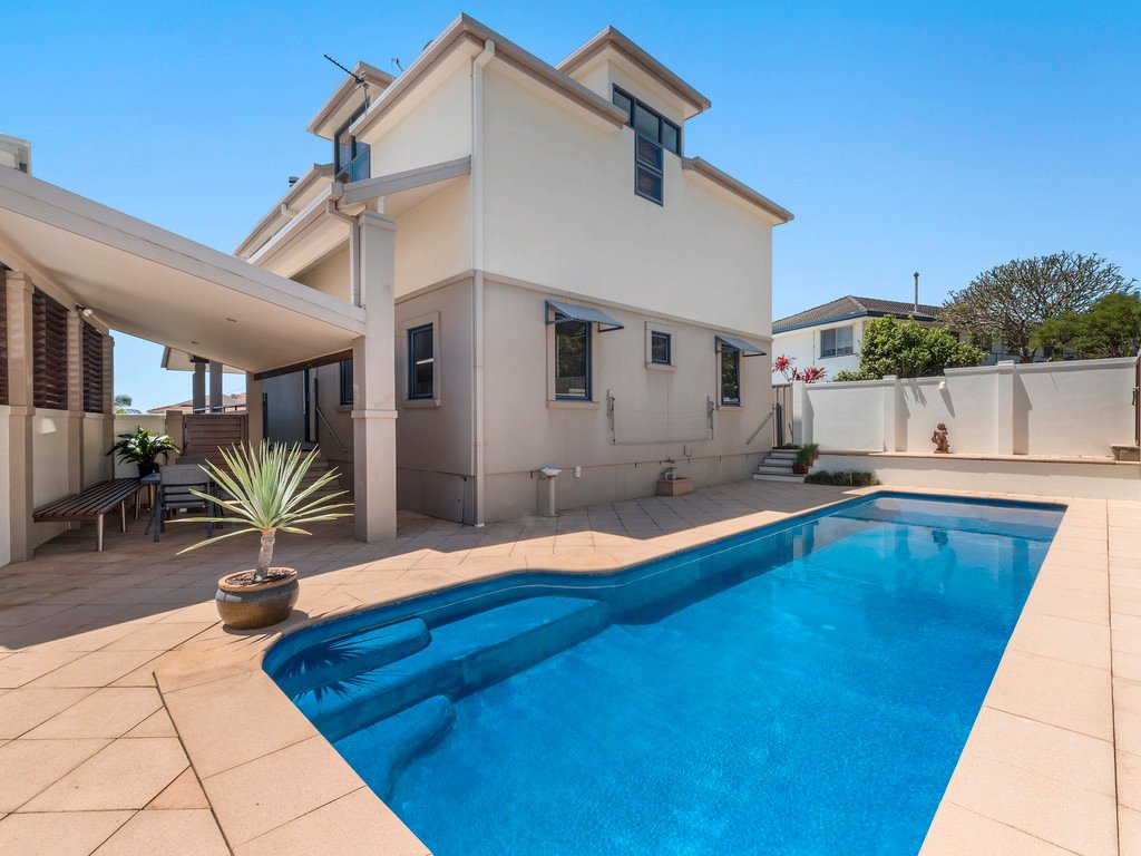 27 Camperdown Street COFFS HARBOUR 16