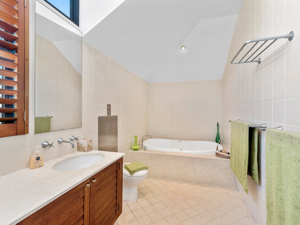 27 Camperdown Street COFFS HARBOUR 22