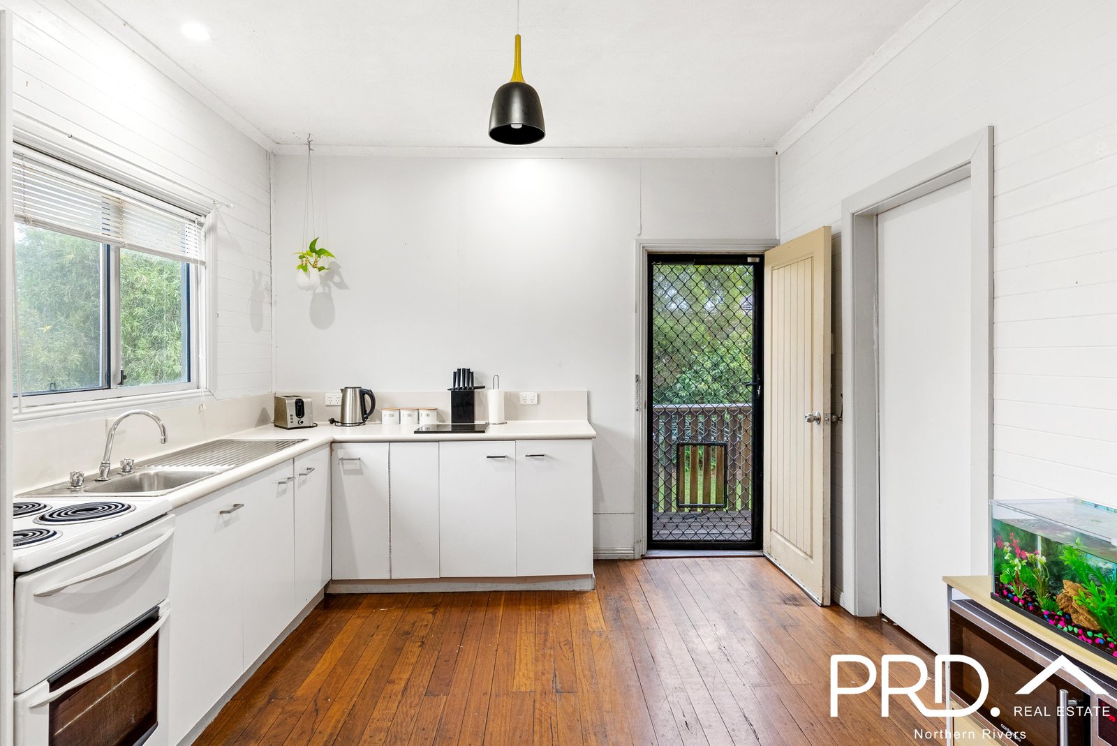 27 Caniaba Street SOUTH LISMORE 2