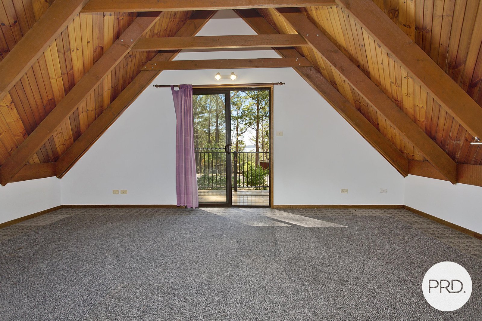 27 Caringal Drive MIDDLE BROTHER 9