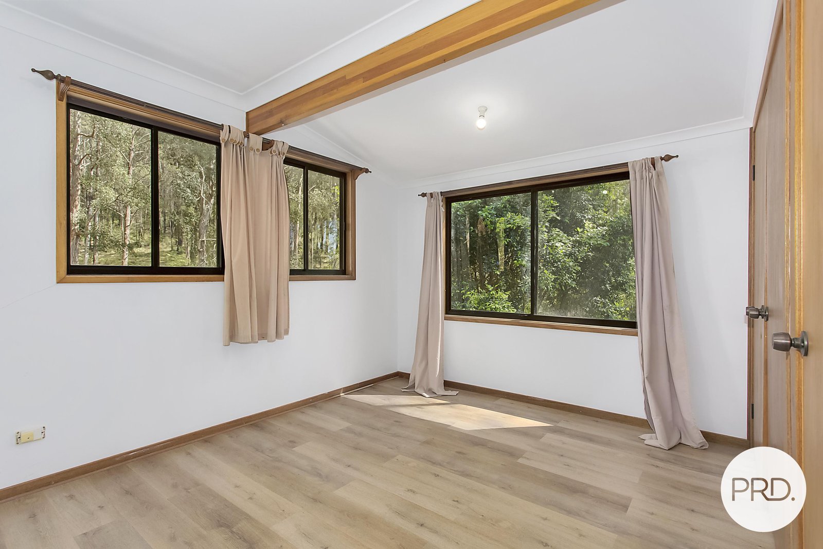 27 Caringal Drive MIDDLE BROTHER 12