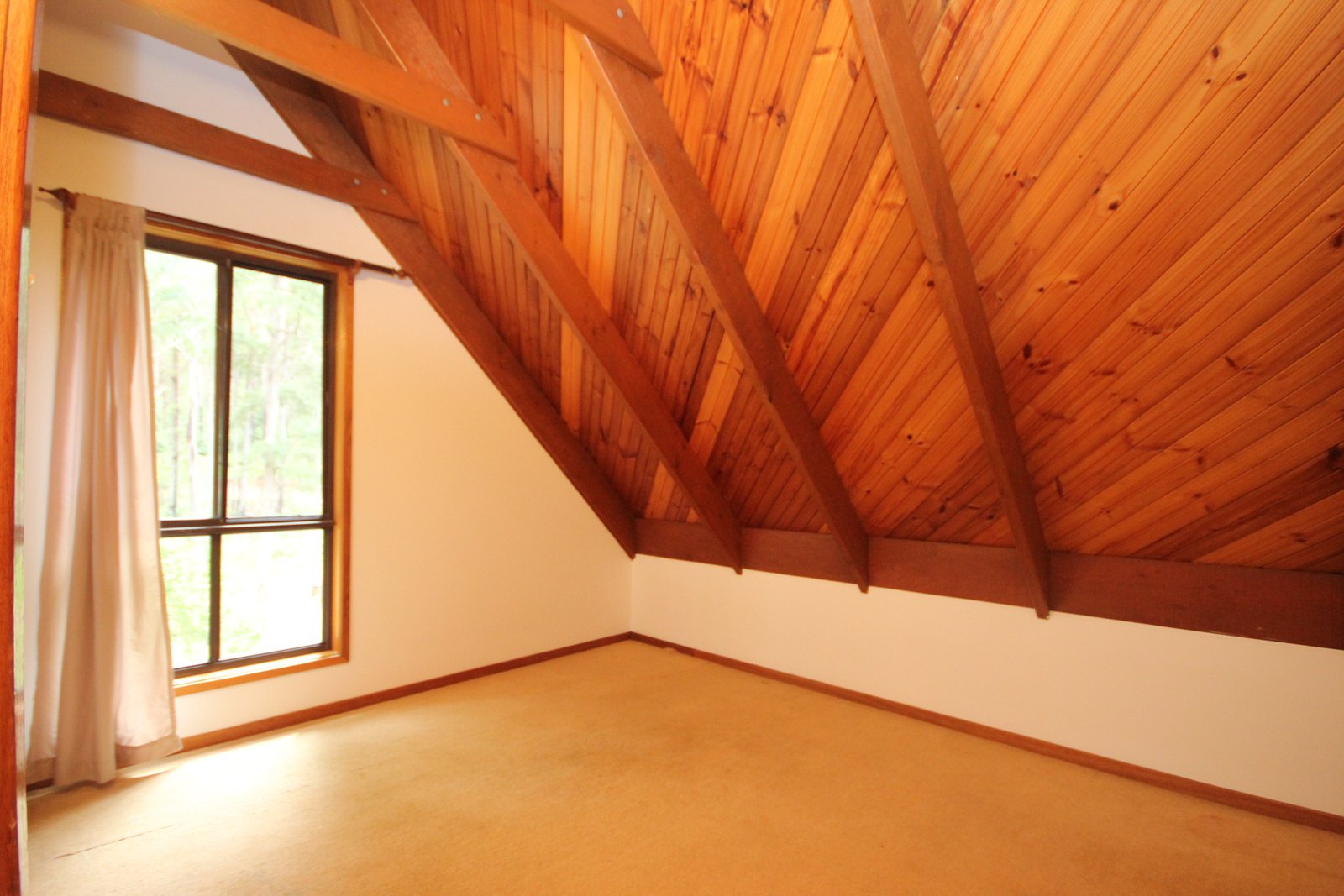 27 Caringal Drive MIDDLE BROTHER 7