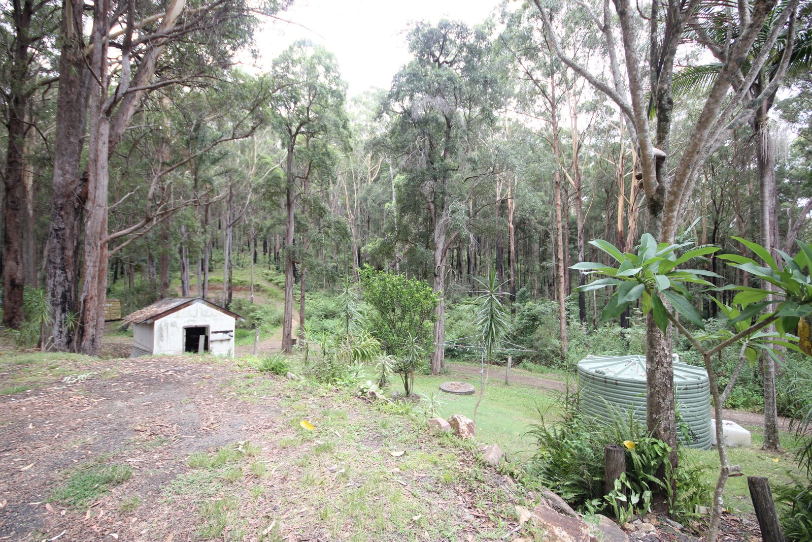 27 Caringal Drive MIDDLE BROTHER 9