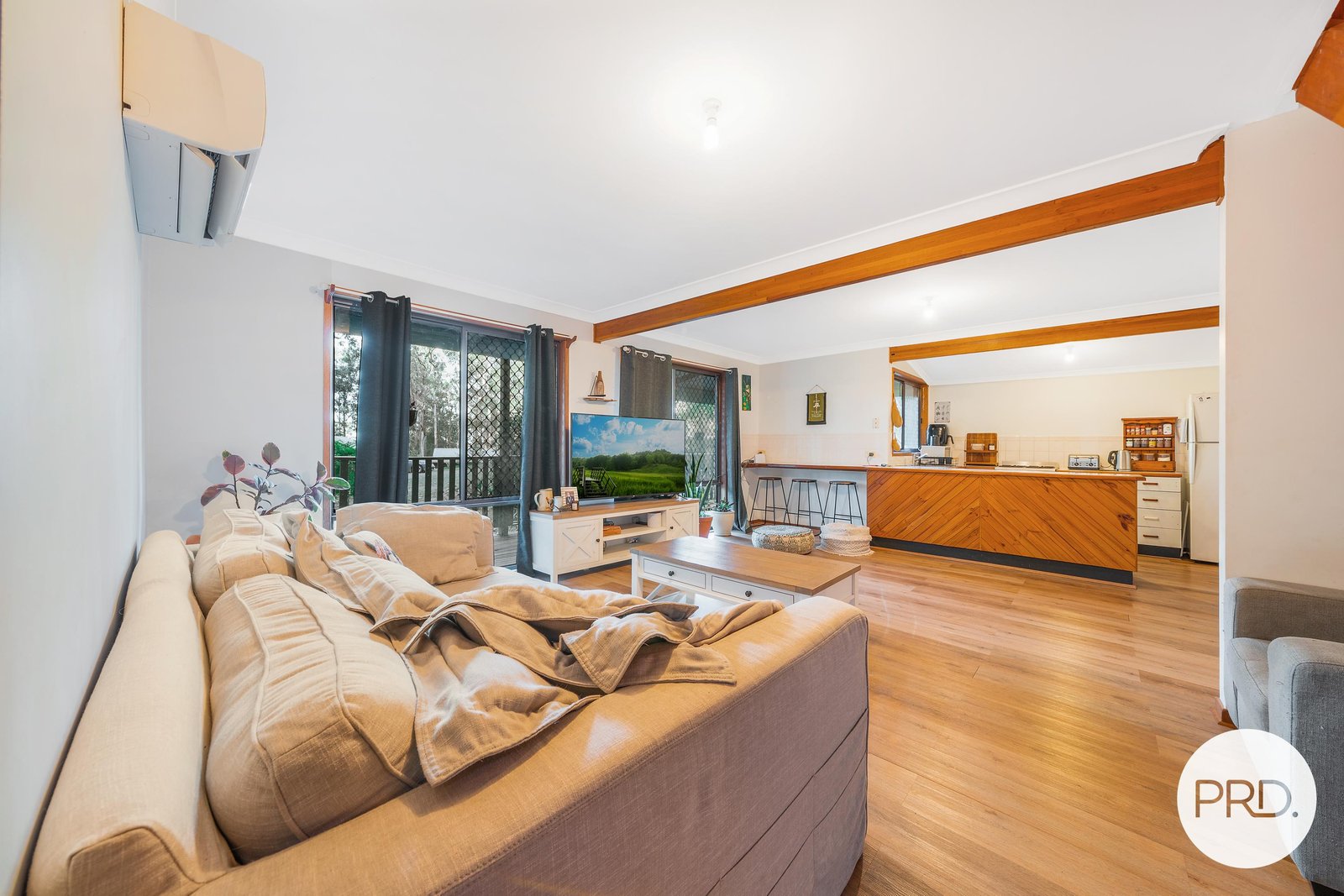 27 Caringal Drive MIDDLE BROTHER 11