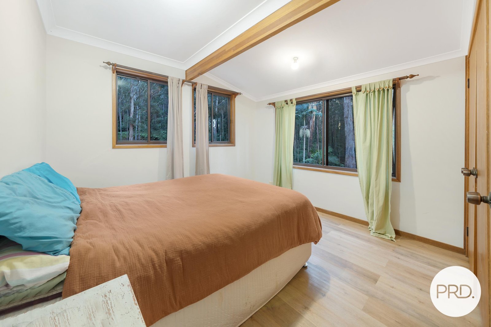 27 Caringal Drive MIDDLE BROTHER 15