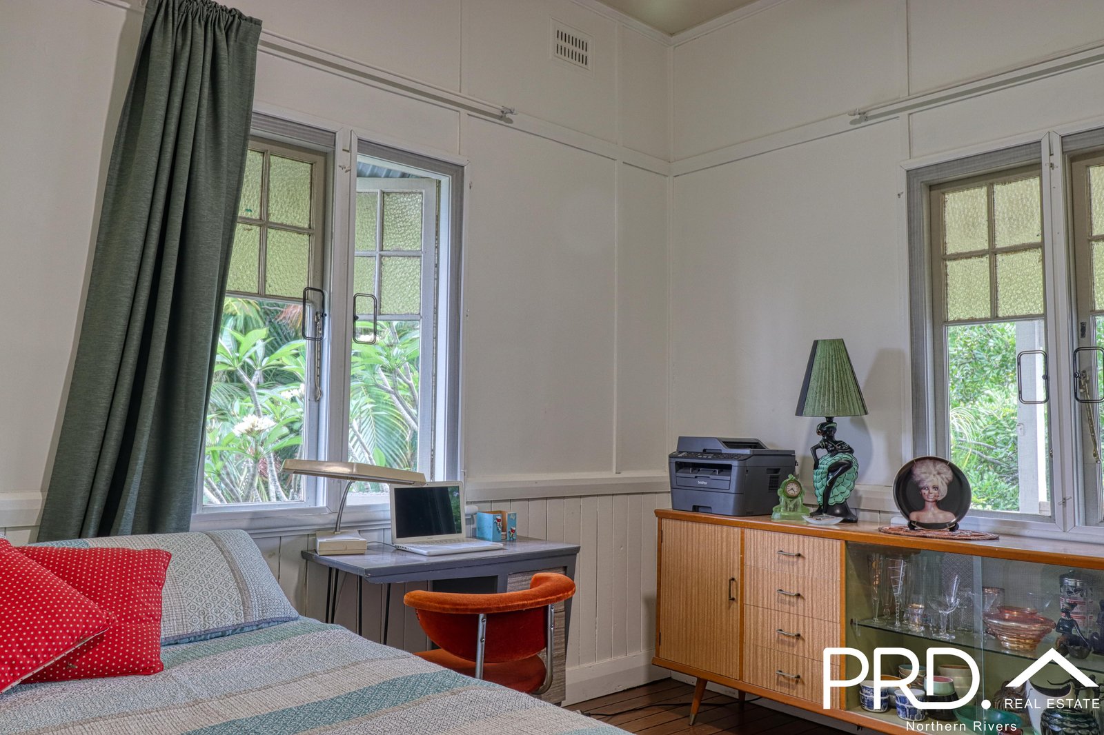 27 Cathcart Street GIRARDS HILL 4